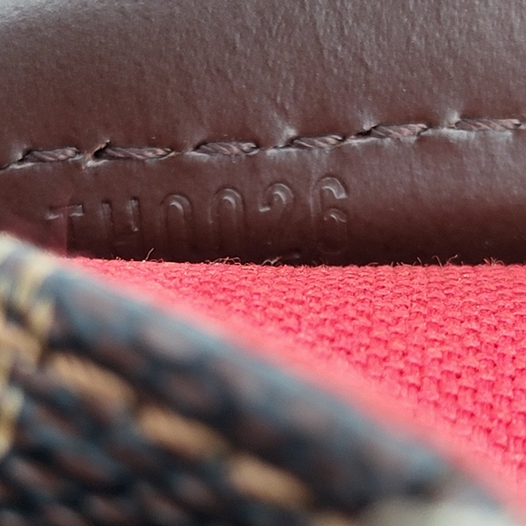 Louis Vuitton Chelsea Damier Ebene Canvas Tote Shoulder Bag..Authentic..!!! - Picture 11 of 16